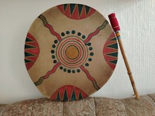 Rahmentrommel mit Trommelstock