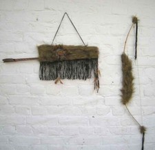 Pfeil und Bogen mit Köcher